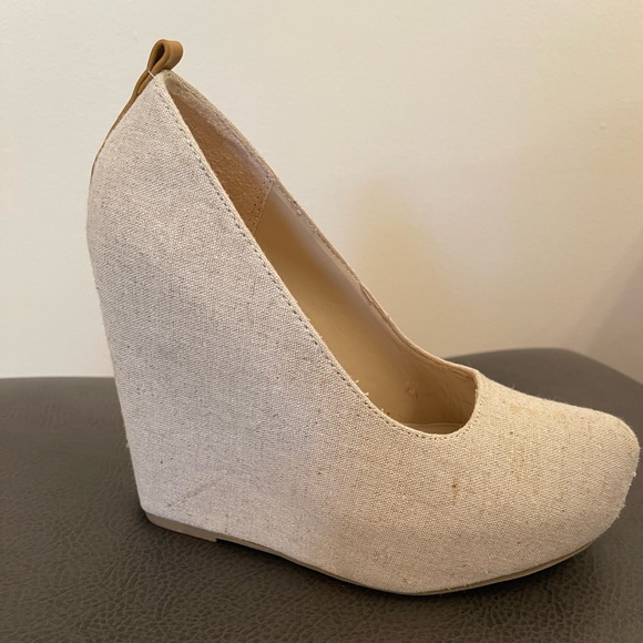 💙 Beautiful linen wedges with leather accent 💙 - Picture 1 of 6